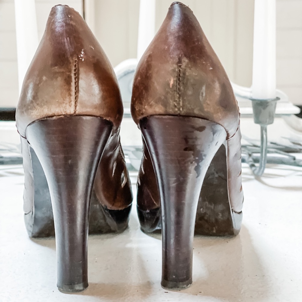Cathy Jean brown leather open-toe pumps - Picture 3 of 8